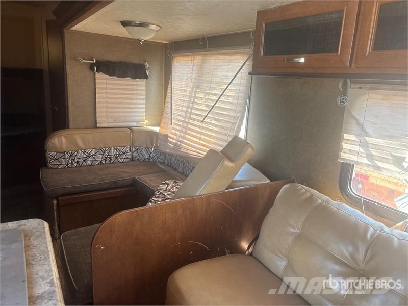 Forest River 24 ft T/A Travel Trailer Otros remolques