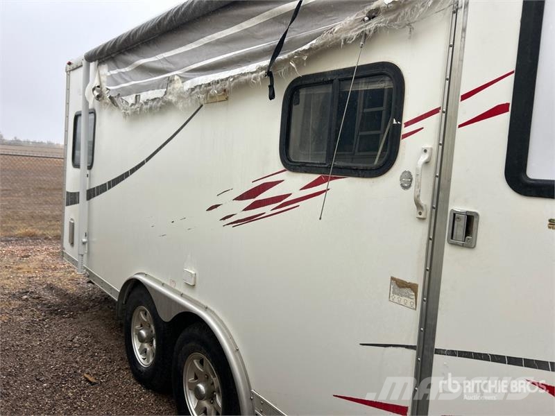 Forest River Work & Play 24 ft T/A Toy Hauler Travel Trailer Autre remorque