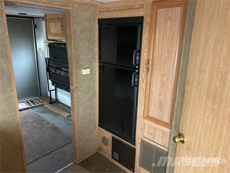 Forest River Work & Play 24 ft T/A Toy Hauler Travel Trailer Autre remorque