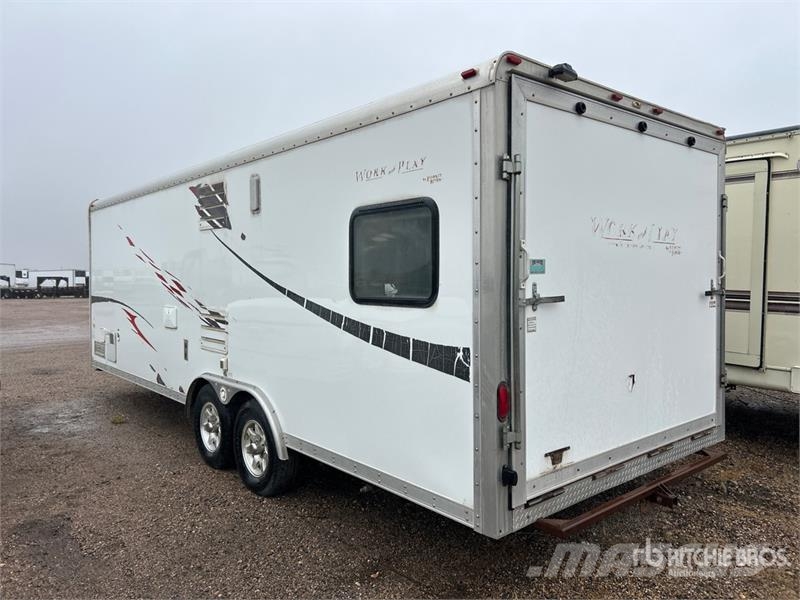 Forest River Work & Play 24 ft T/A Toy Hauler Travel Trailer Autre remorque