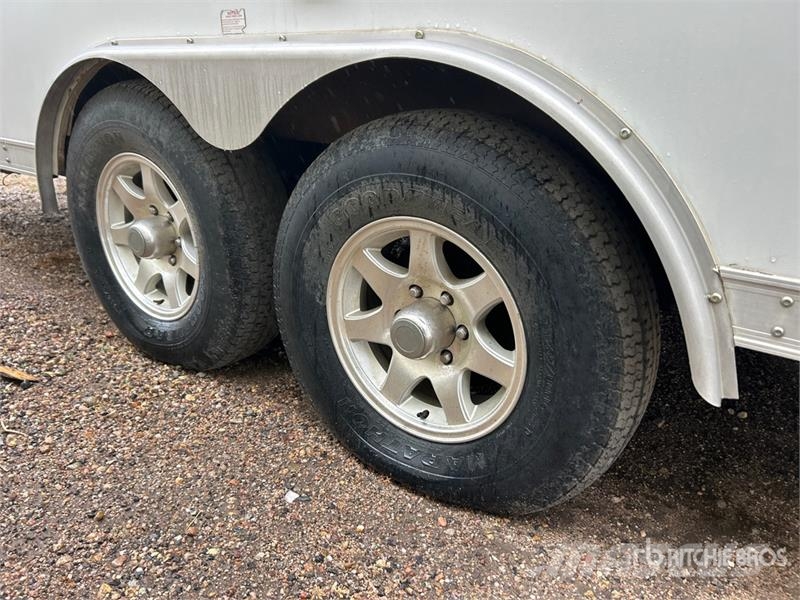 Forest River Work & Play 24 ft T/A Toy Hauler Travel Trailer Autre remorque