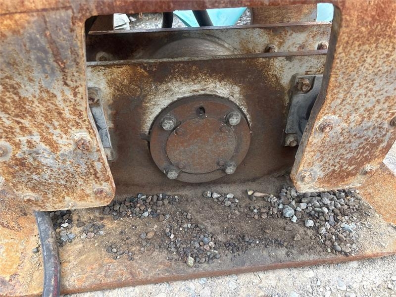 FRD 28 in Plate Compactor Attachment Vibroplater