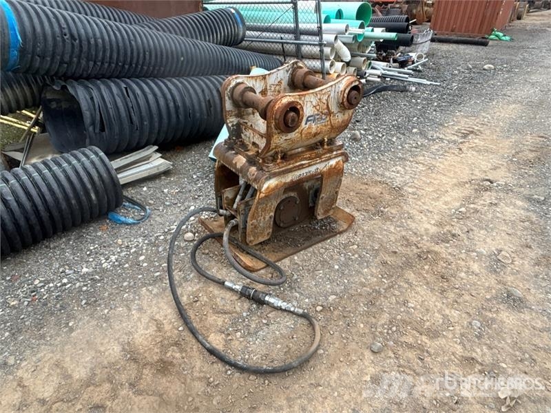 FRD 28 in Plate Compactor Attachment Vibroplater