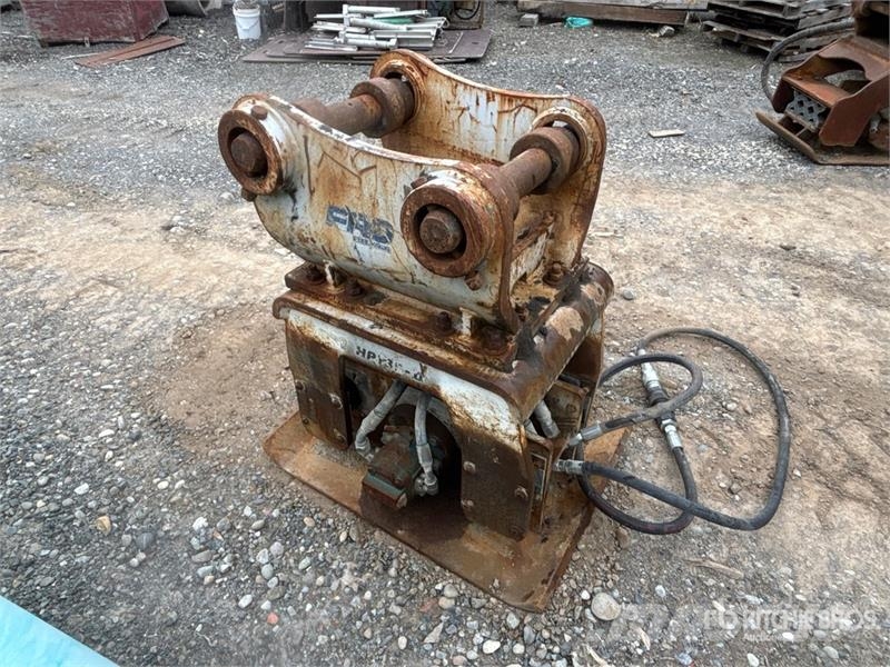 FRD 28 in Plate Compactor Attachment Vibroplater