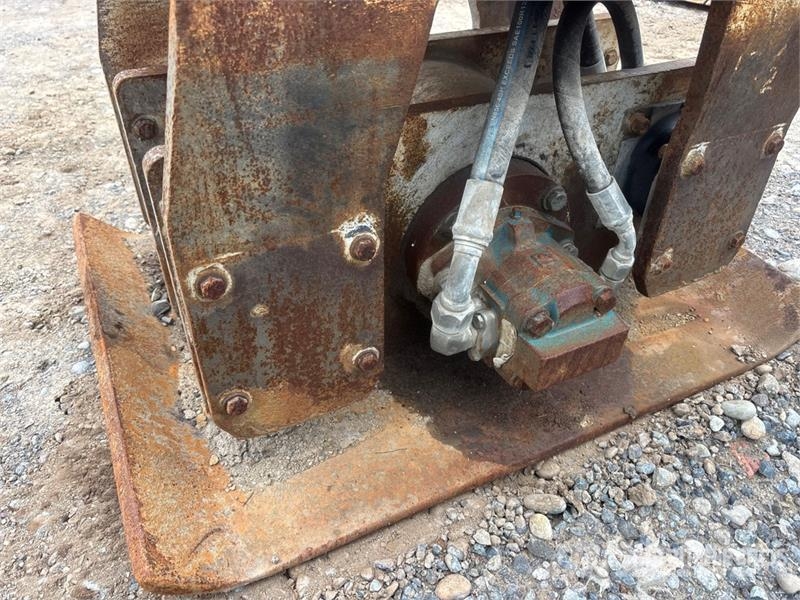FRD 28 in Plate Compactor Attachment Vibroplater
