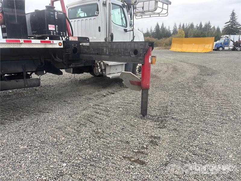 Freightliner 108SD Kamioni sa kranom