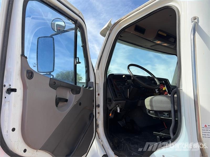 Freightliner 108SD Caminhão-pipa