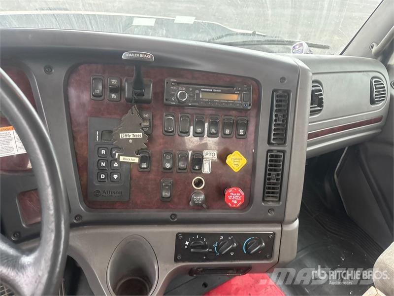 Freightliner 108SD Kamioni sa kranom