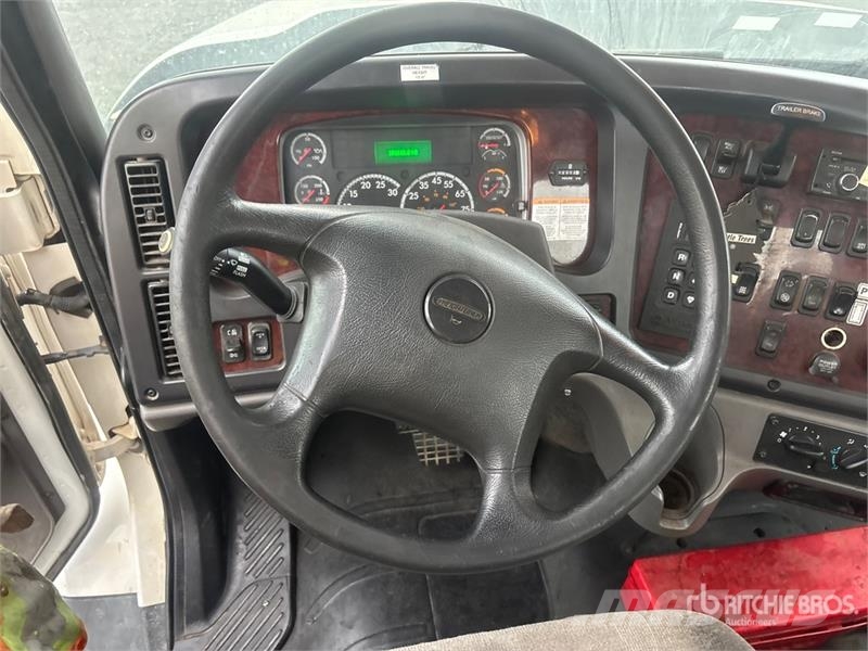 Freightliner 108SD Kamioni sa kranom