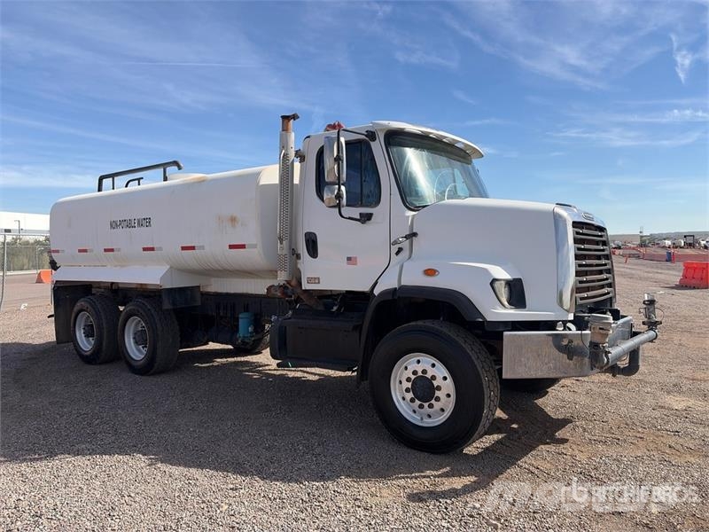 Freightliner 108SD Caminhão-pipa