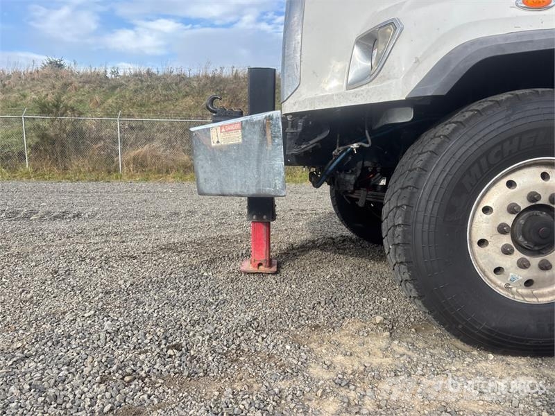 Freightliner 108SD Kamioni sa kranom