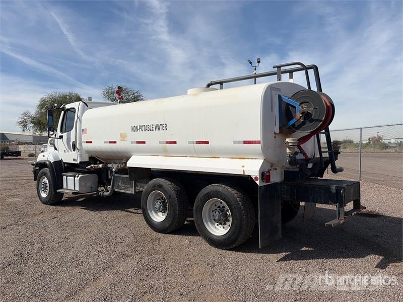 Freightliner 108SD Caminhão-pipa