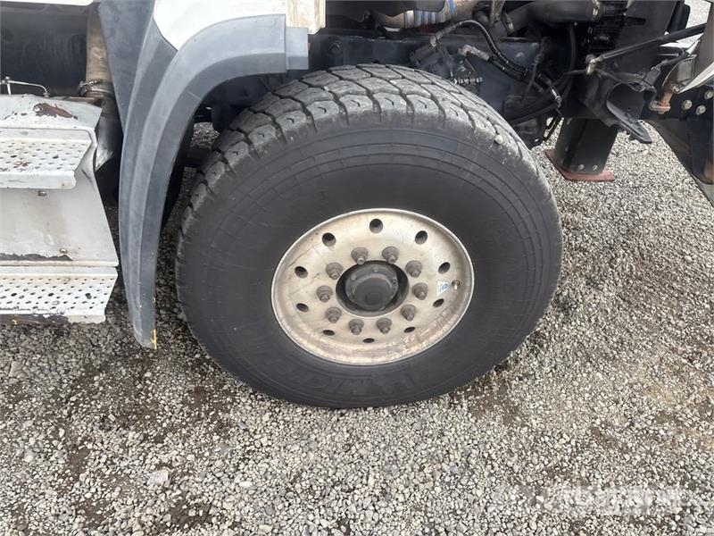 Freightliner 108SD Kamioni sa kranom