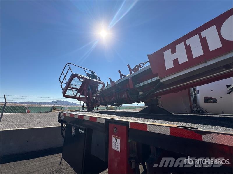 Freightliner 108SD Boom Truck شاحنات الرافعات