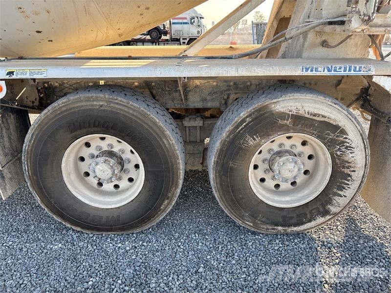 Freightliner 114SD 6x4 Mixer Truck Betonvedēji