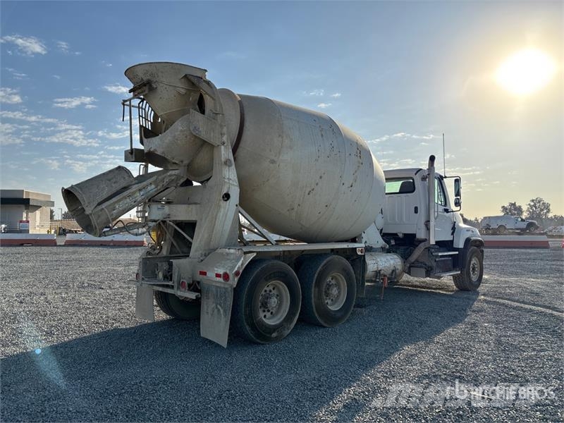 Freightliner 114SD 6x4 Mixer Truck Betonvedēji