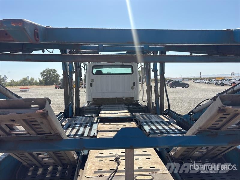 Freightliner 114SD 6x4 Car Carrier Truck Transport vehicles