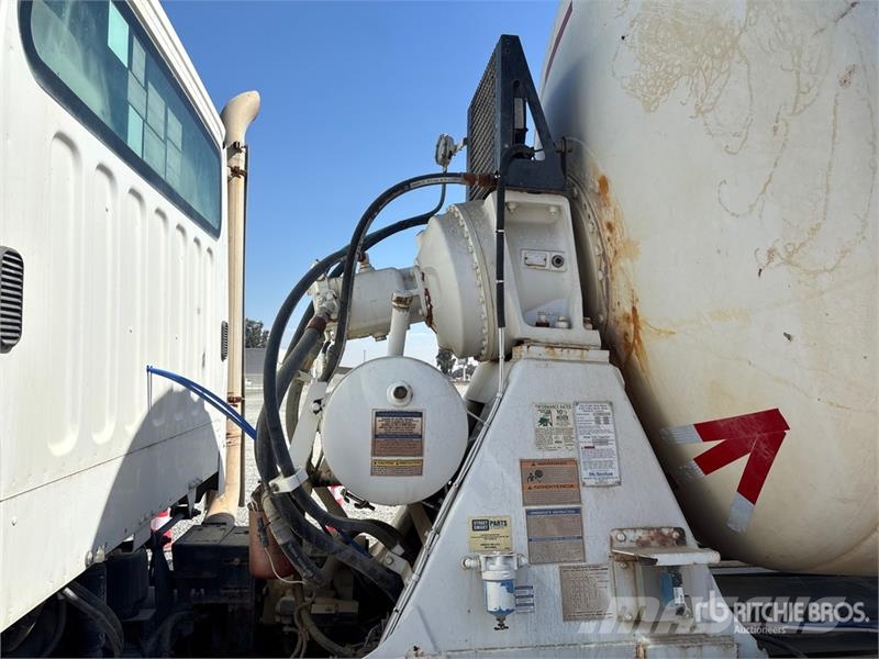 Freightliner 114SD 6x4 Mixer Truck Camiões de betão