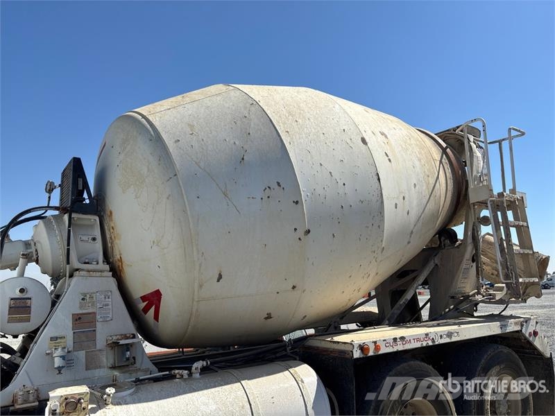 Freightliner 114SD 6x4 Mixer Truck Camiões de betão