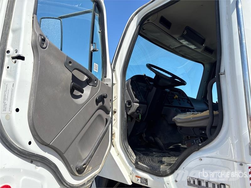 Freightliner 114SD 6x4 Mixer Truck Camiões de betão