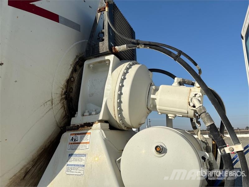 Freightliner 114SD 6x4 Mixer Truck Betonvedēji