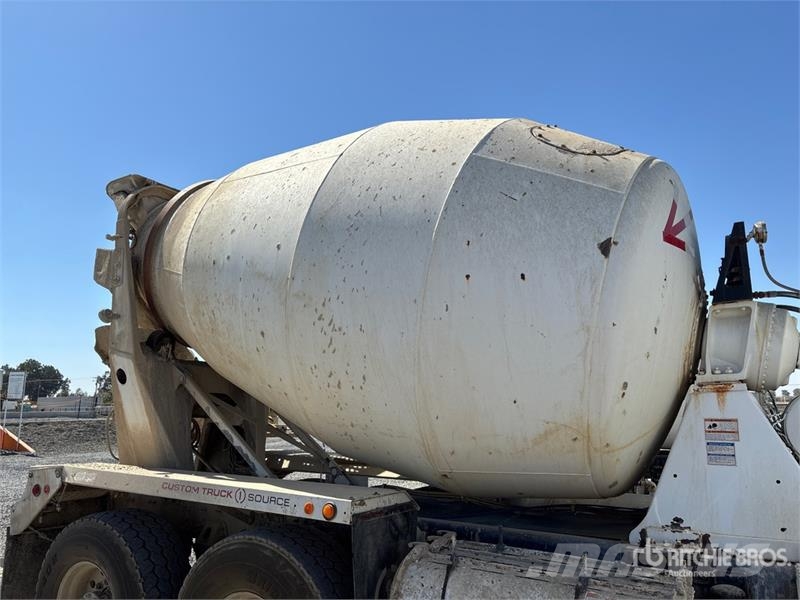 Freightliner 114SD 6x4 Mixer Truck Camiões de betão