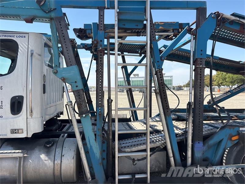 Freightliner 114SD 6x4 Car Carrier Truck Transport vehicles