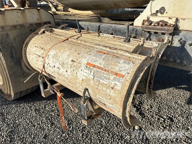 Freightliner 114SD 6x4 Mixer Truck Betonvedēji