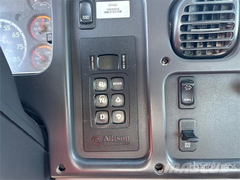 Freightliner 114SD 6x4 Mixer Truck Camiões de betão