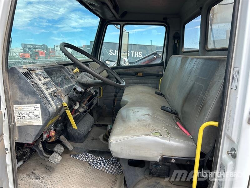 Freightliner 455 8 ton Straight Boom on Freightliner FL80 4x2 B Kranbilar