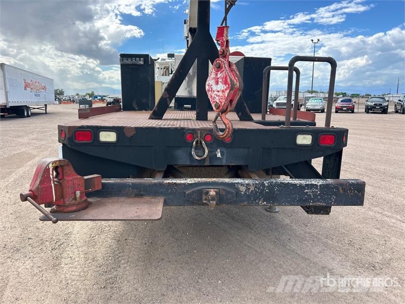 Freightliner 455 8 ton Straight Boom on Freightliner FL80 4x2 B Kranbilar