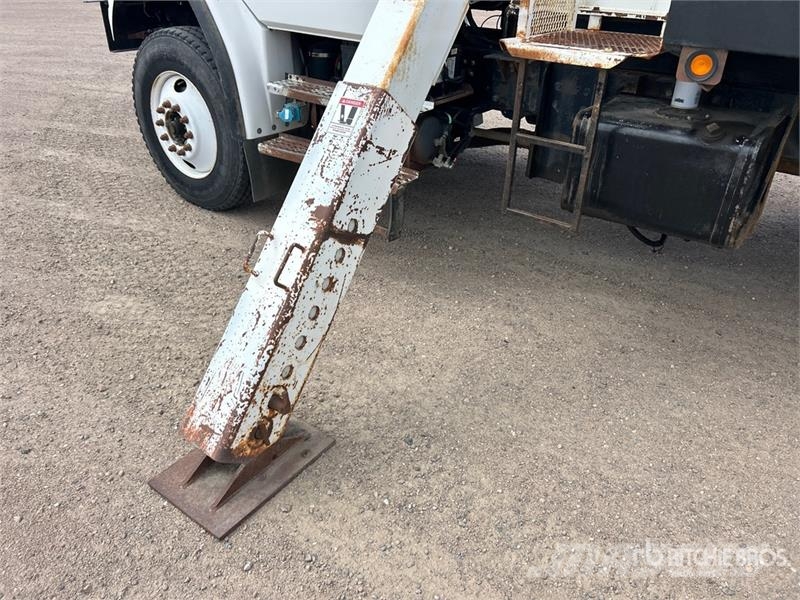 Freightliner 455 8 ton Straight Boom on Freightliner FL80 4x2 B Kranbilar