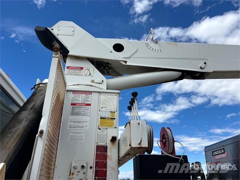 Freightliner 455 8 ton Straight Boom on Freightliner FL80 4x2 B Kranbilar