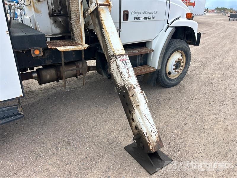Freightliner 455 8 ton Straight Boom on Freightliner FL80 4x2 B Kranbilar