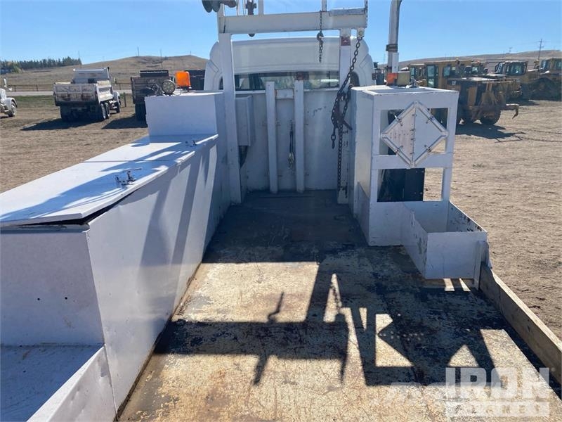 Freightliner 5200R 8100 lb Knuckle Boom on Freightliner 108SD 1 Truck mounted cranes