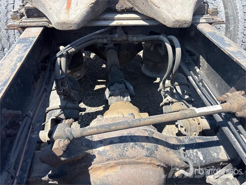 Freightliner 6x4 T/A Sleeper Truck Tractor Vilcēji