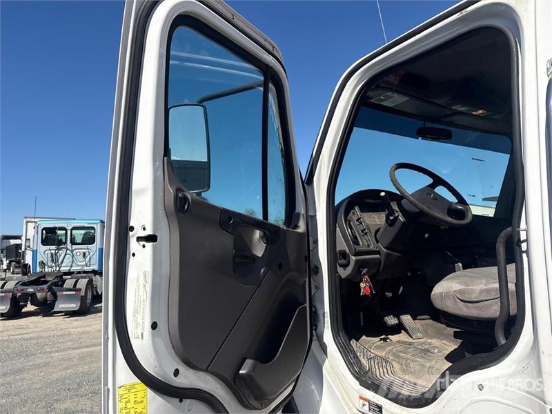 Freightliner Altec At37G 37 ft on Freightliner M2 4x2 Bucket T Camion nacelle