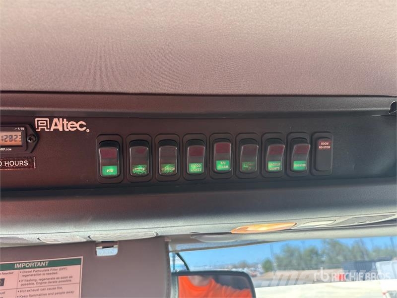 Freightliner Altec At37G 37 ft on Freightliner M2 4x2 Bucket T Camion nacelle