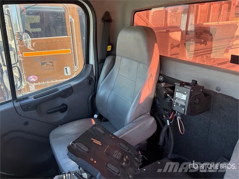 Freightliner Altec At37G 37 ft on Freightliner M2 4x2 Bucket T Camion nacelle