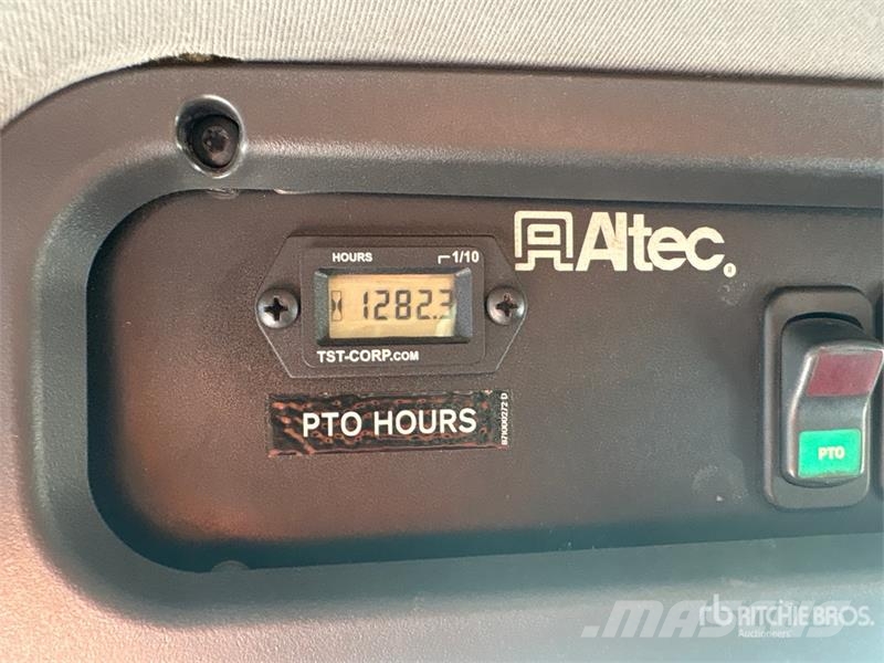 Freightliner Altec At37G 37 ft on Freightliner M2 4x2 Bucket T Camion nacelle