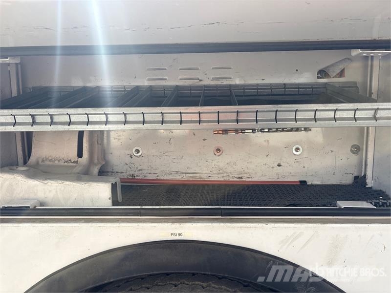 Freightliner Altec At37G 37 ft on Freightliner M2 4x2 Bucket T Camion nacelle
