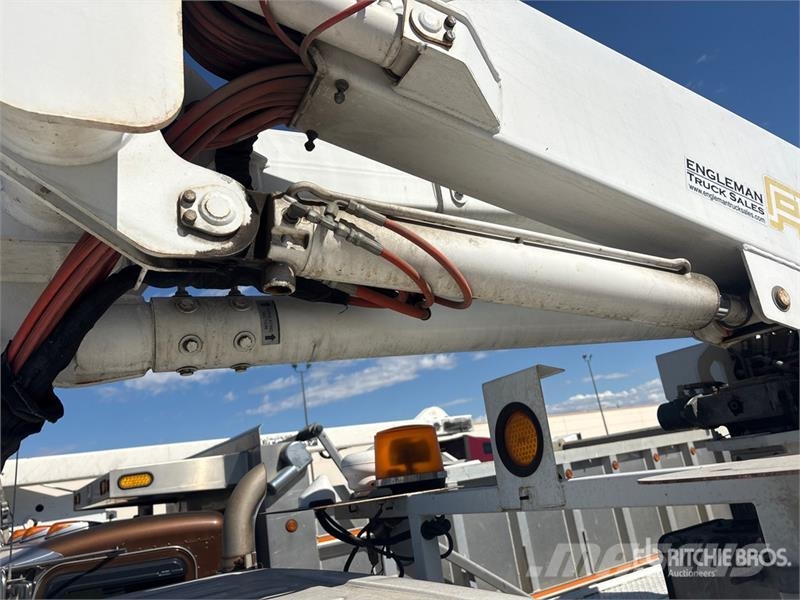 Freightliner Altec At37G 37 ft on Freightliner M2 4x2 Bucket T Camion nacelle