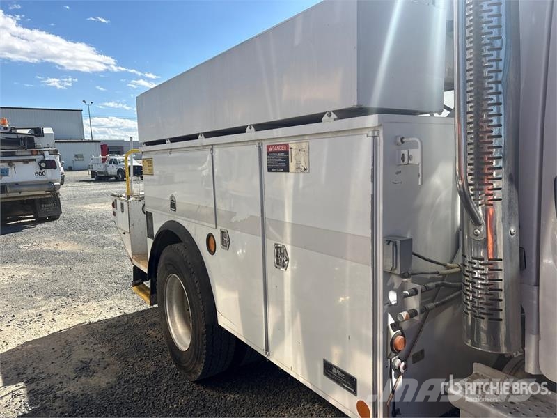 Freightliner Altec At37G 37 ft on Freightliner M2 4x2 Bucket T Camion nacelle