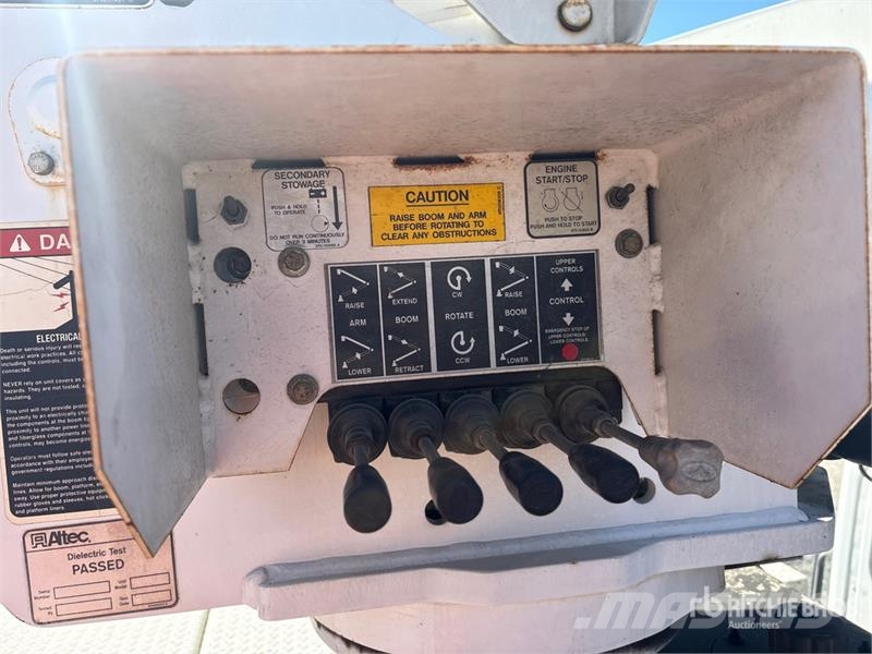 Freightliner Altec At37G 37 ft on Freightliner M2 4x2 Bucket T Camion nacelle