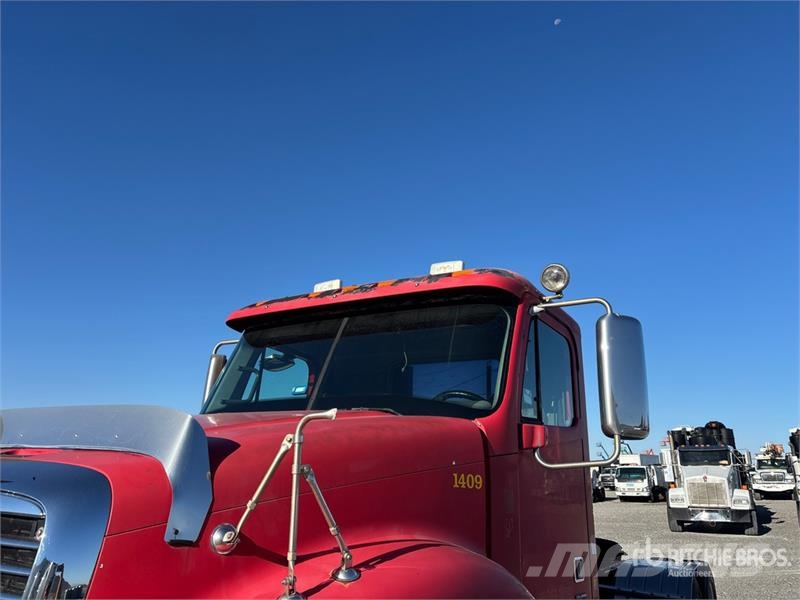 Freightliner C120 6x4 T/A Day Cab Truck Tractor وحدات الجر