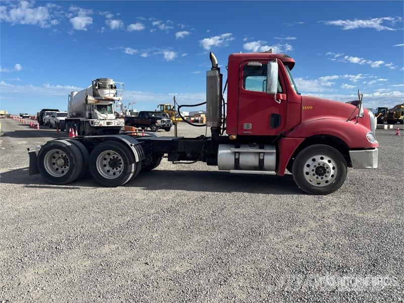 Freightliner C120 6x4 T/A Day Cab Truck Tractor Vilcēji