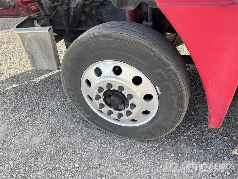 Freightliner C120 6x4 T/A Day Cab Truck Tractor Vilcēji
