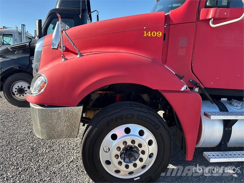 Freightliner C120 6x4 T/A Day Cab Truck Tractor وحدات الجر