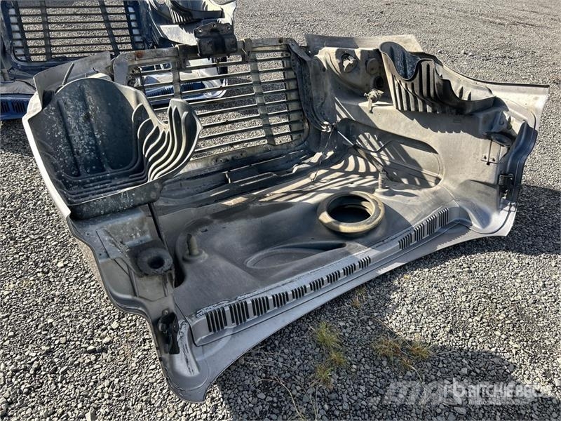 Freightliner Cacadia Truck Hood Citi