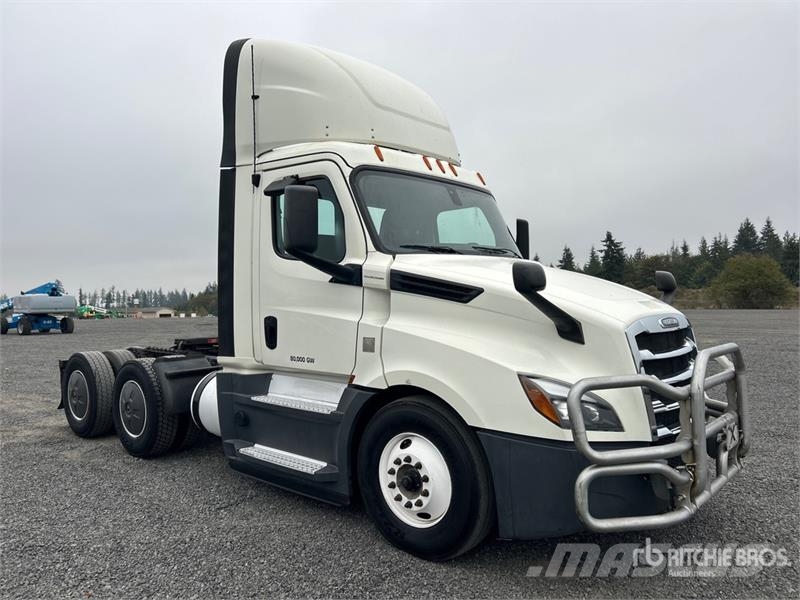 Freightliner Cascadia 126 وحدات الجر